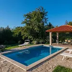 House Rilovic By Guide Villa *