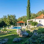 Villa House Rilovic By Guide