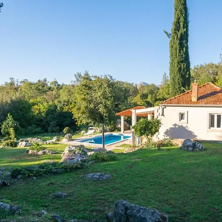 House Rilovic By Guide * Srednji Radovcici