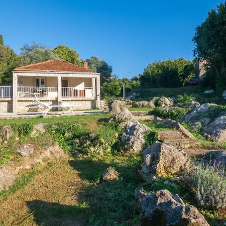 Villa House Rilovic By Guide