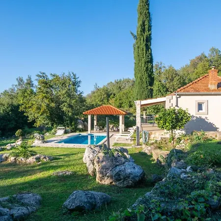 Villa House Rilovic By Guide